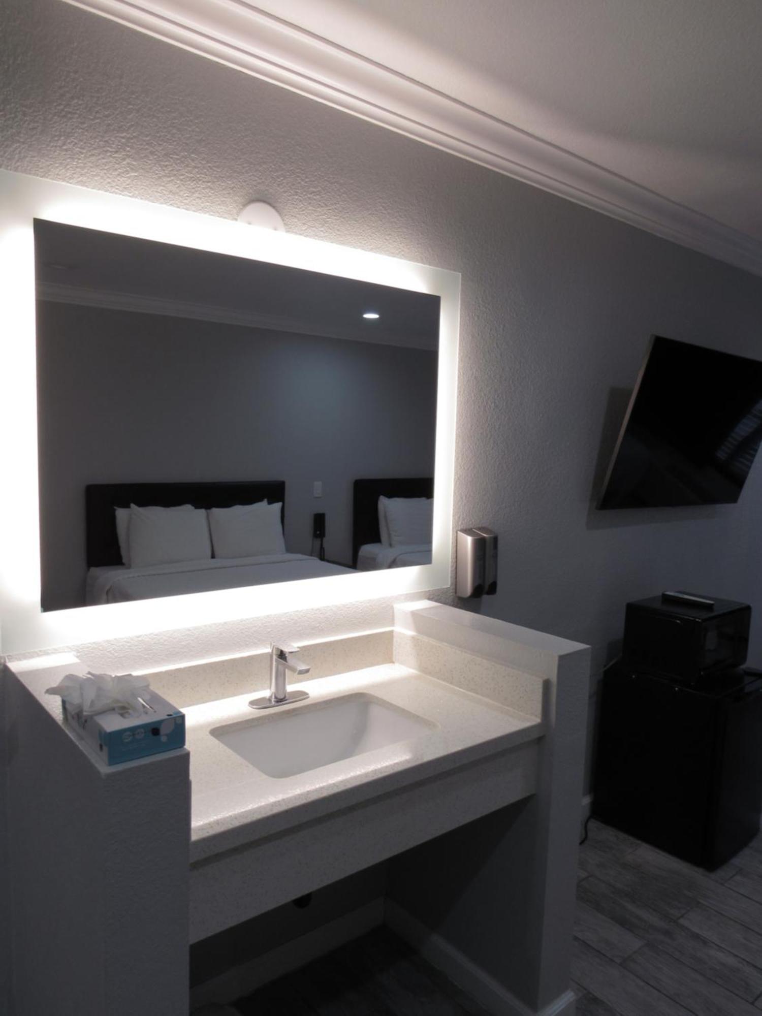 Capri Suites Anaheim Quarto foto
